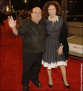 danny%20devito%20and%20rhea%20perlman.jpg
