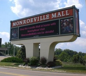 mall%20sign%20and%20expo.JPG