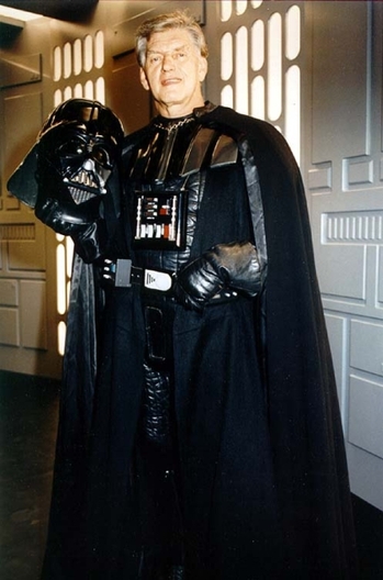 Dave Prowse Darth Vader.jpg