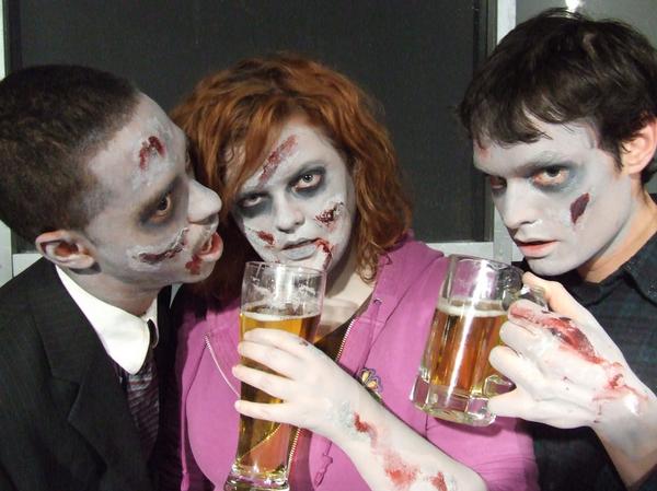 Zombie Pub Crawl 2.jpg