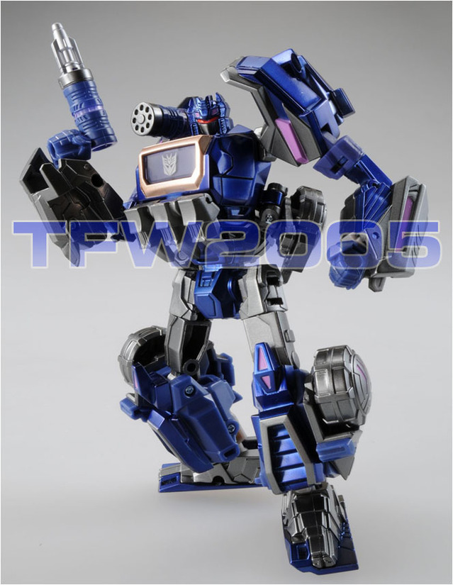 Takara-Transformers-United-Soundwave-Cybertron-Mode_1285165156.jpg