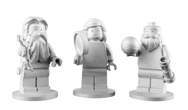 NASA_Minifigure_01-GD-660x387.jpg