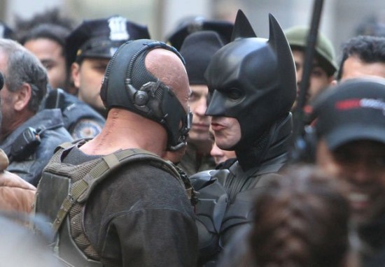 dark-knight-rises-movie-Bat-Bane-Showdown-550x382.jpg